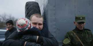 "Путін напав на мою країну! Ми повернемося!"- звільнений з полону українець звернувся до Росії (відео)