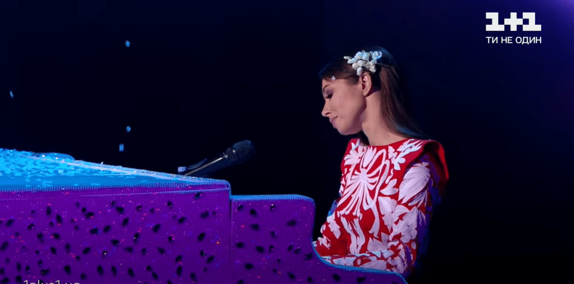 Катерина Кухар виконала пісню Білик "Снег" на шоу "Танці з зірками".