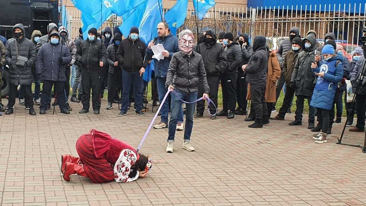 "Сорос" тримав "Україна" на повідку.
