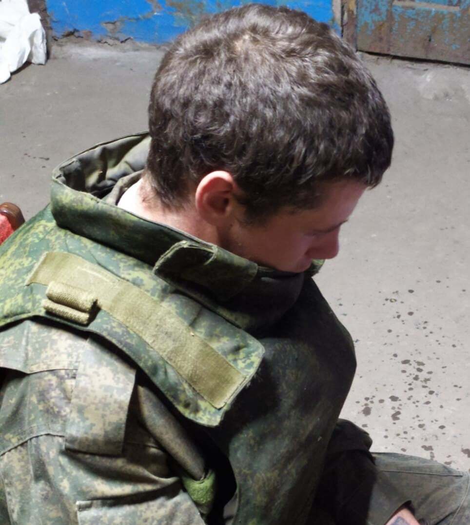 Бойовик здався українським військовим.