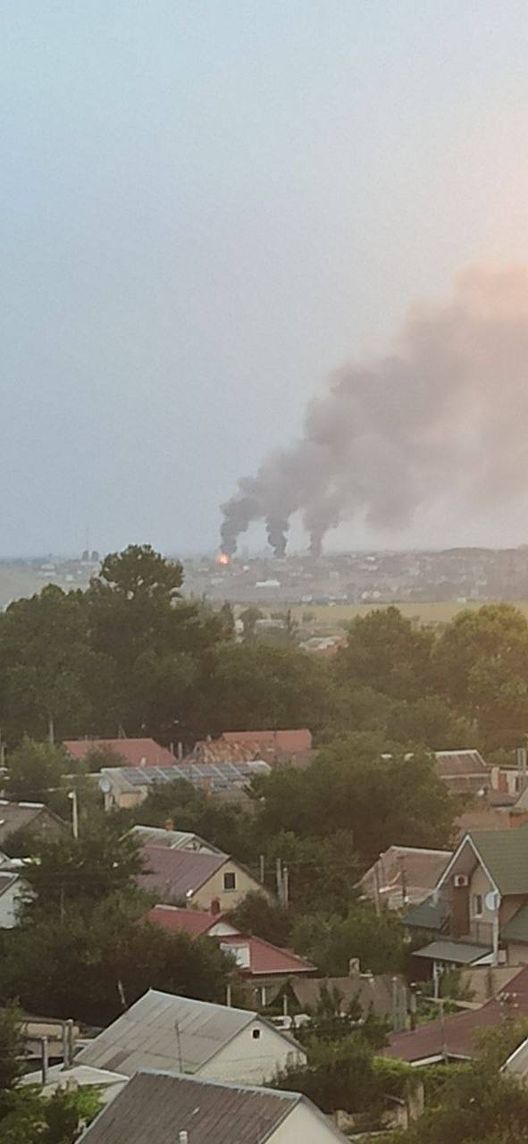 Ввечері 20 серпня ЗСУ нанесли вогневий удар по аеродромі в окупованій Чорнобаївці 02